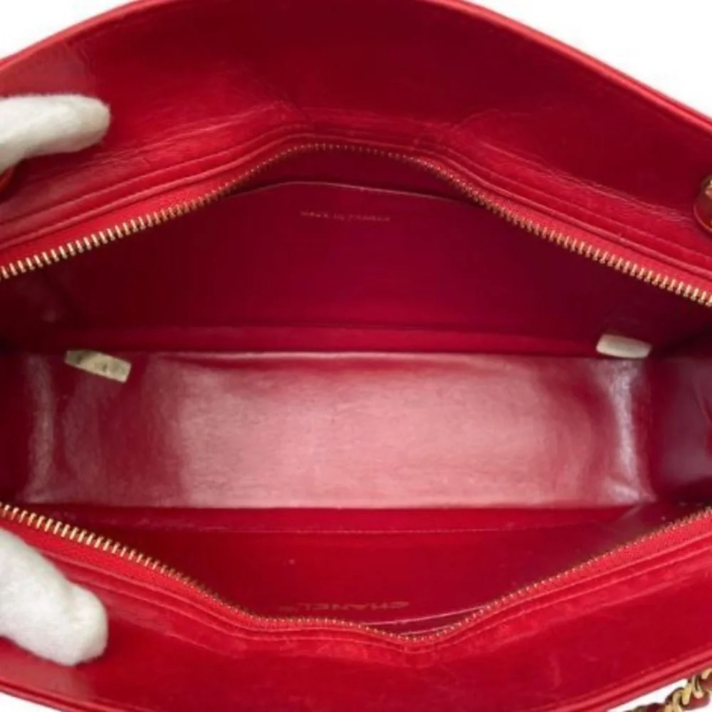 Chanel (Rare-vintage) Red Lambskin Matelasse Chain Shoulder Bag - AB condition - Picture 5 of 9
